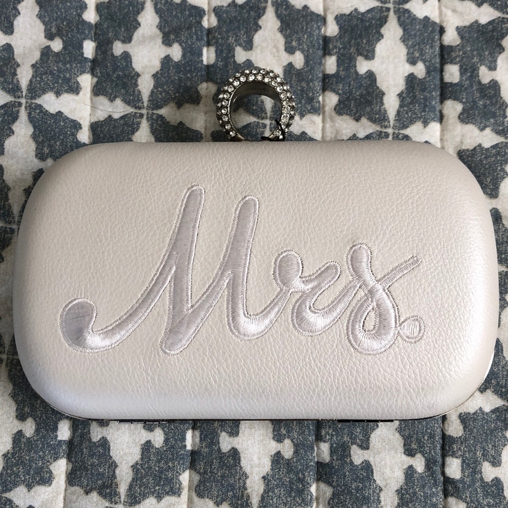 💍 “Mrs.” Bridal Clutch 💍